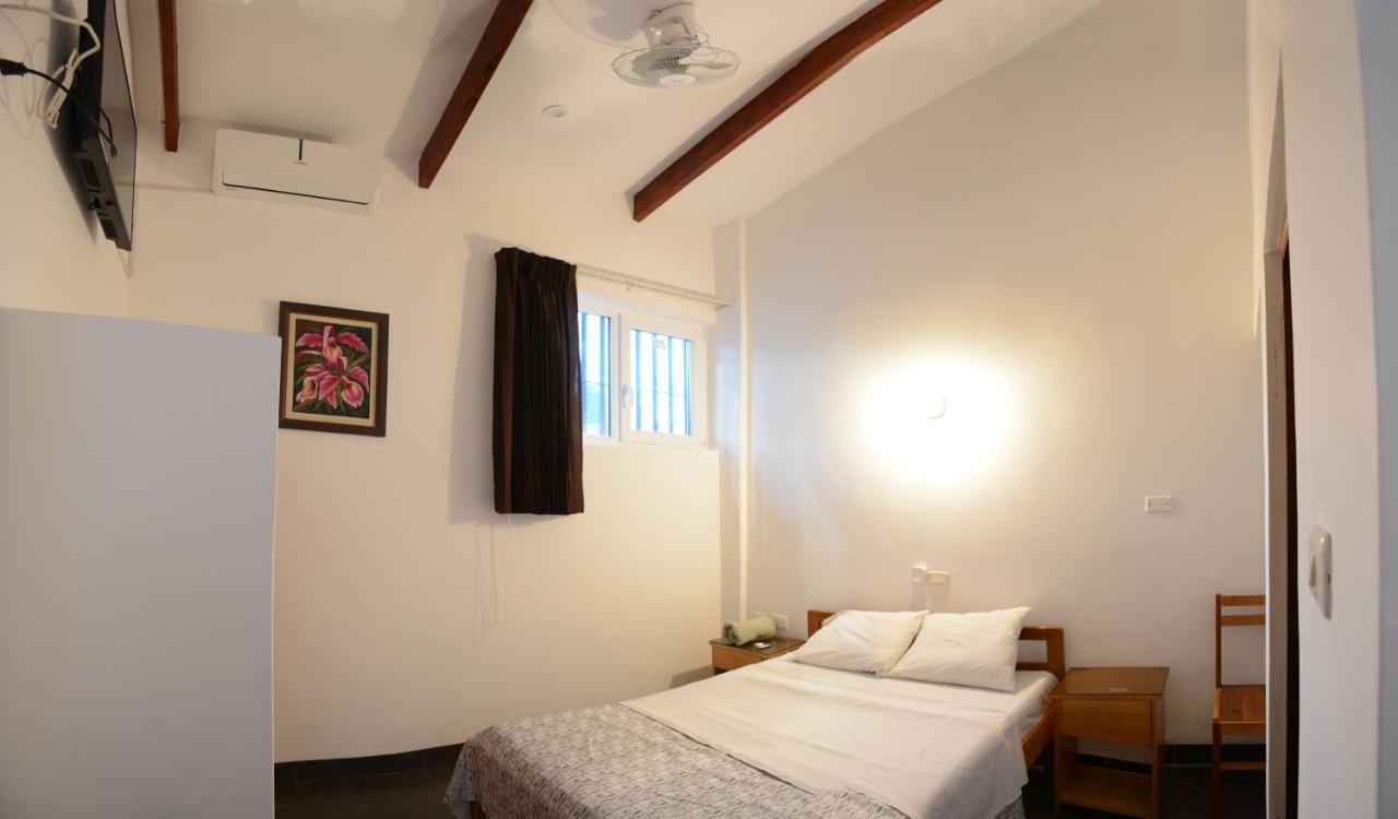 Hostal Casa Blanca 塔拉波托 外观 照片