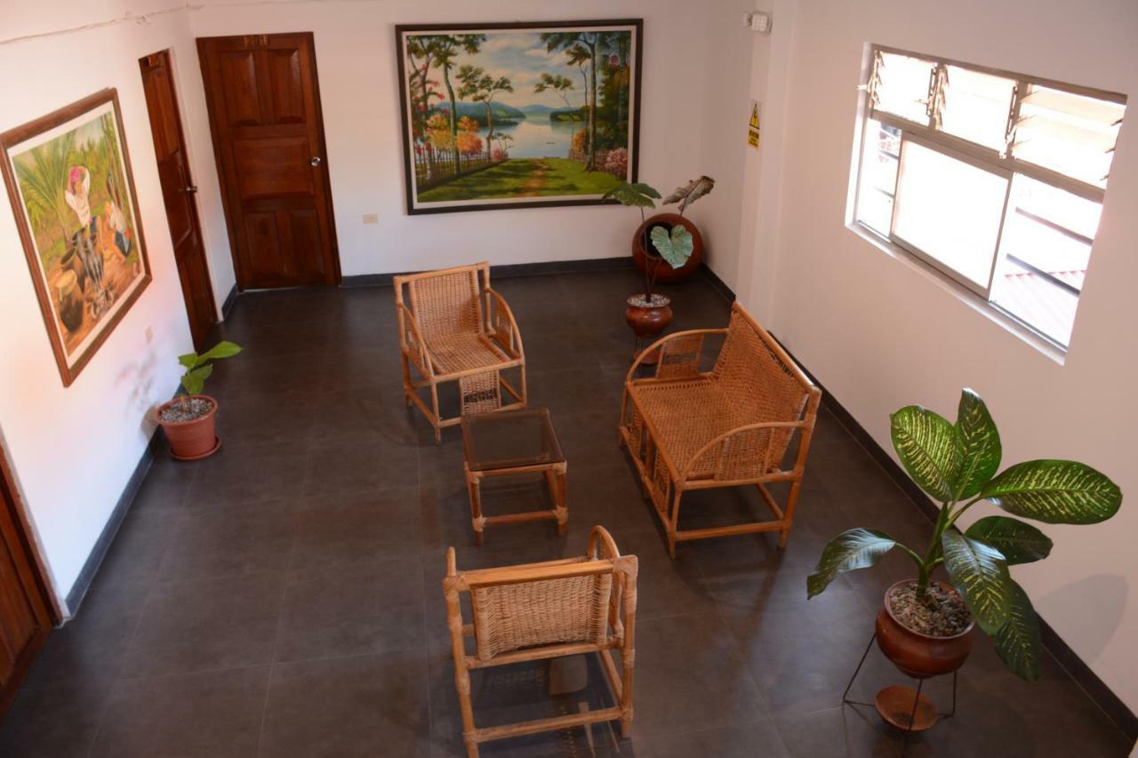 Hostal Casa Blanca 塔拉波托 外观 照片